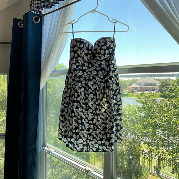 Rue 21 Daisy Sun Dress,  Juniors Size M, Strapless,  Coquette, TWEE - Picture 5 of 12